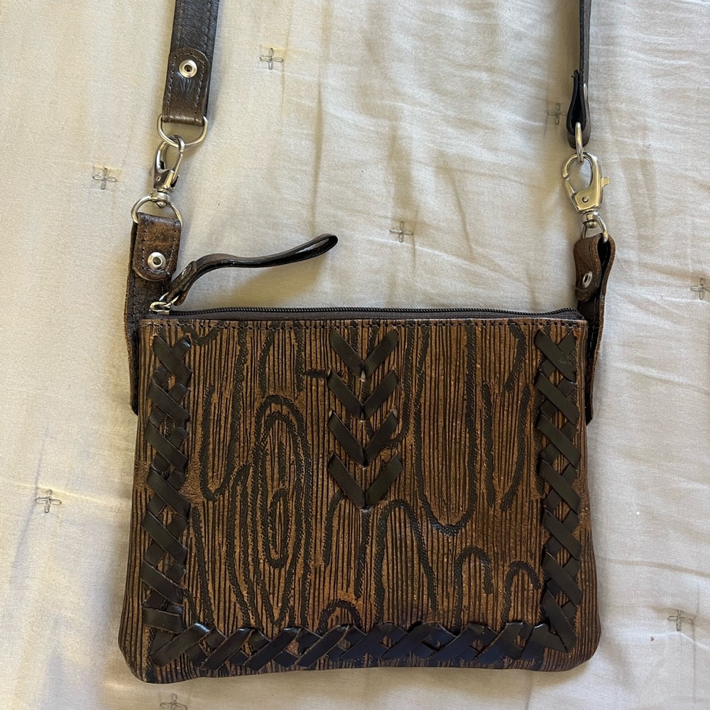 Western crossbody